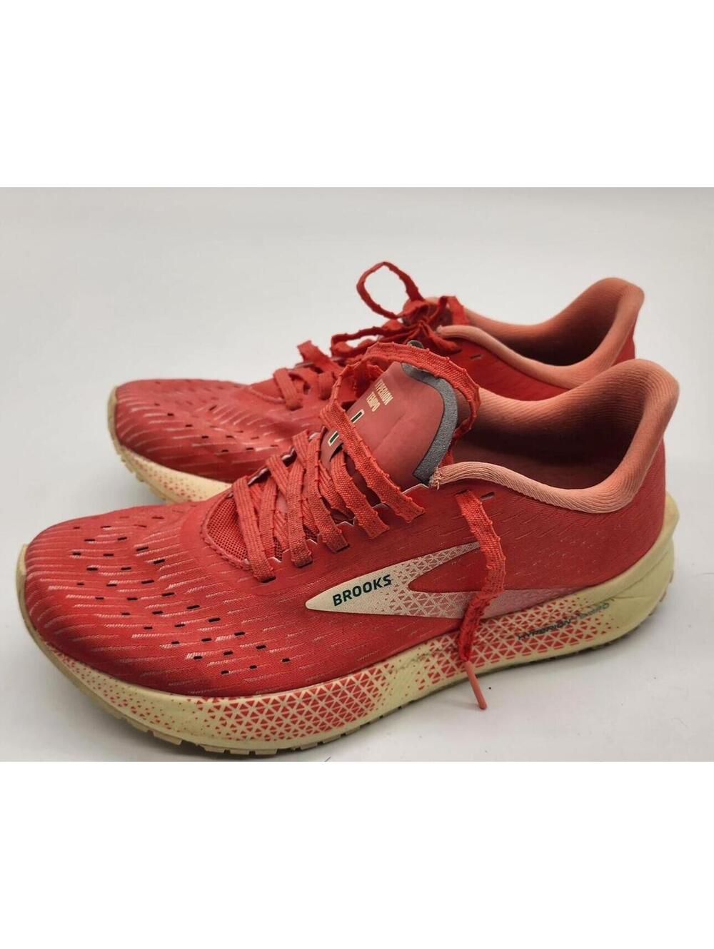 Brooks Running Shoes Coral Women’s 7.5 Athletic Sneakers